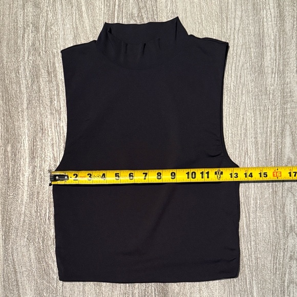 Babaton Black Sleeveless Tank Top - Picture 4 of 14